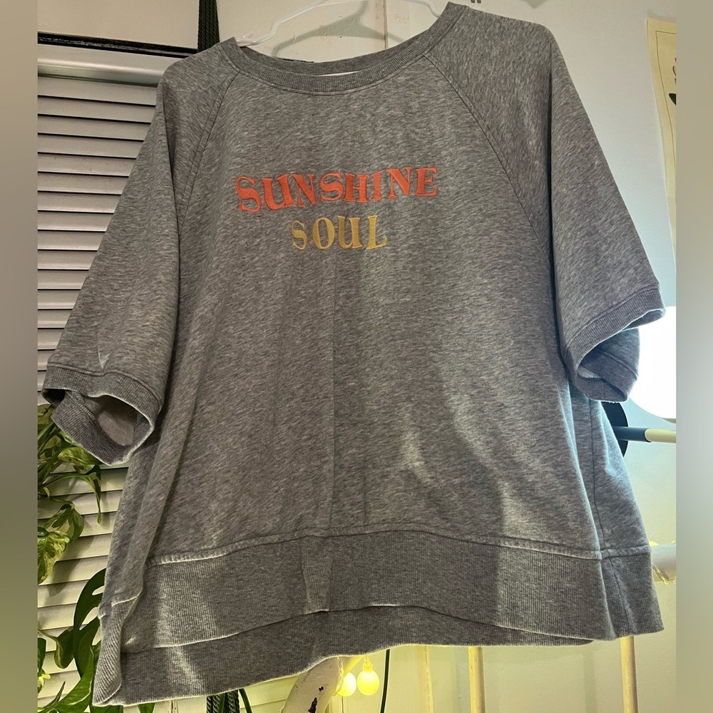Old Navy Embroidered Top ☀️